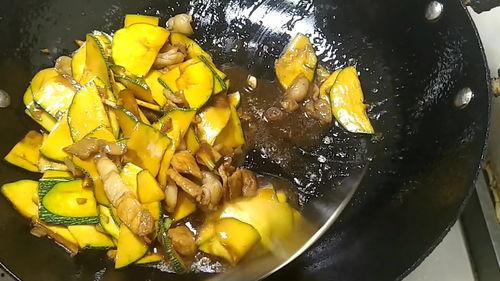 吃瓜吃到别人炒菜,见证炒菜高手对决