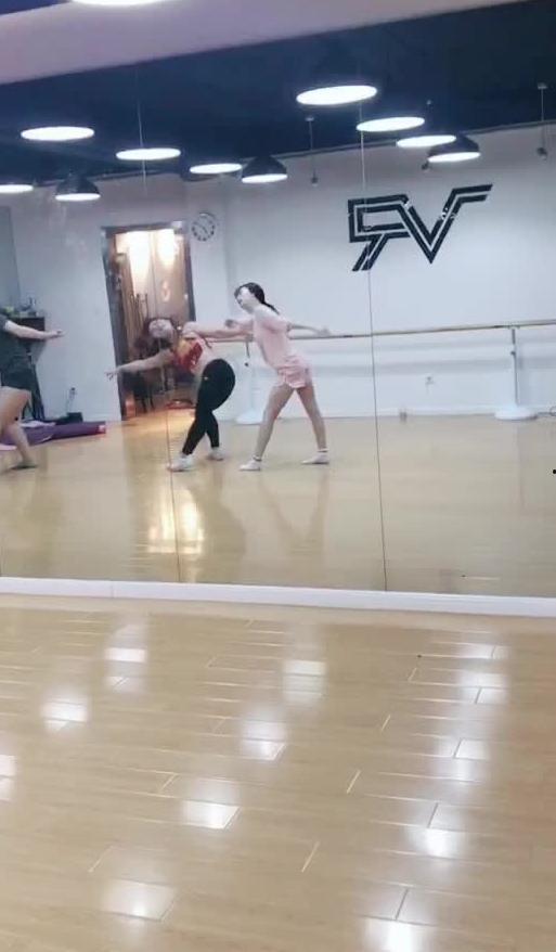 吃瓜跳舞原视频,一场视觉盛宴的狂欢之旅