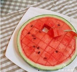 文雅吃瓜图片,品味生活趣味时光