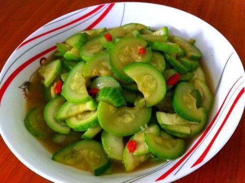 吃瓜魏椒芬,瓜田李下，她如何成为网络红人？