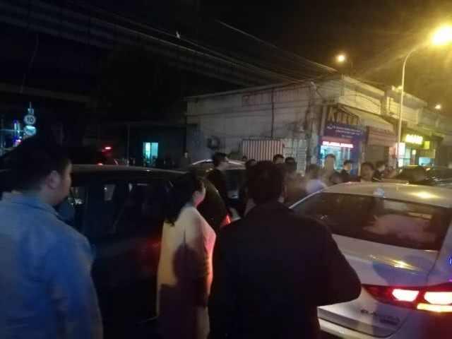 围观打架吃瓜视频,围观者视角下的激烈打斗瞬间