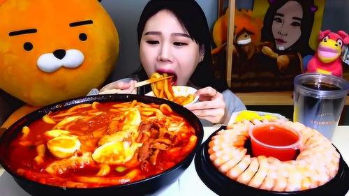 胖妹吃瓜卡食物,解锁夏日美味新体验  第3张